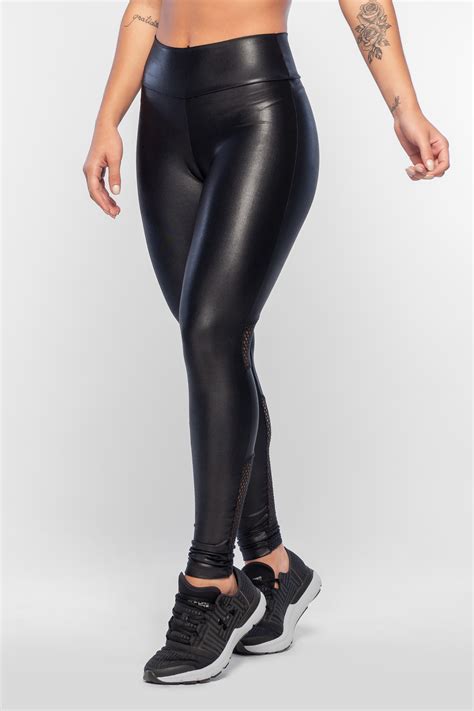 Calça Legging Preta Brilhosa .